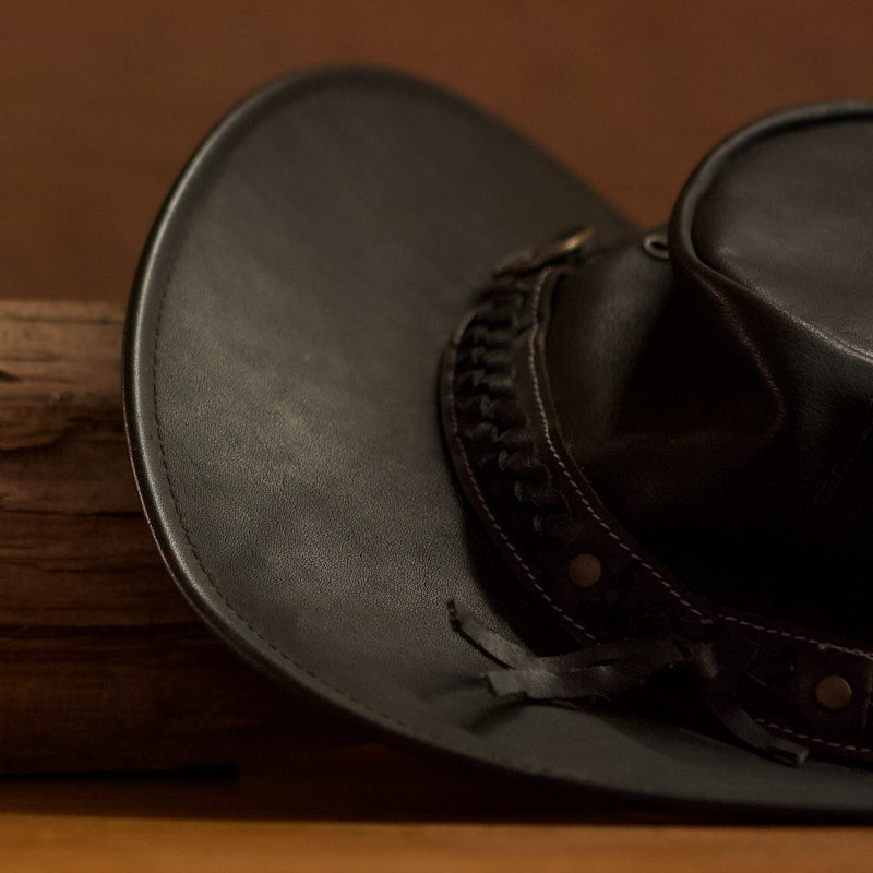 Boné Trucker - Couro